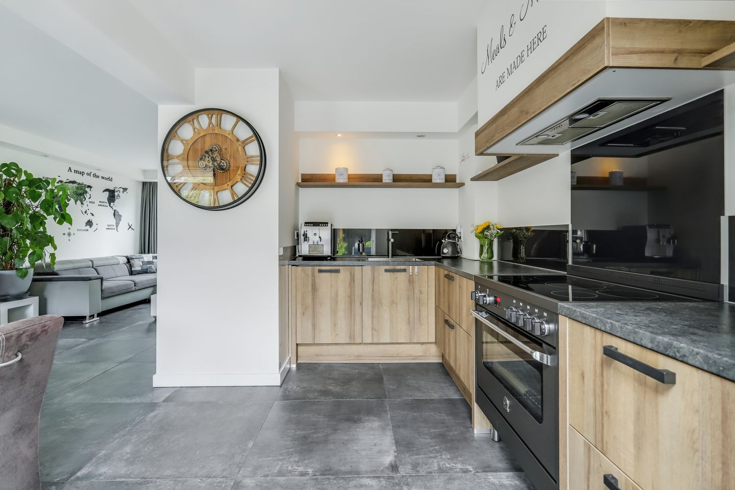 Photo 4 of Beneluxlaan 84