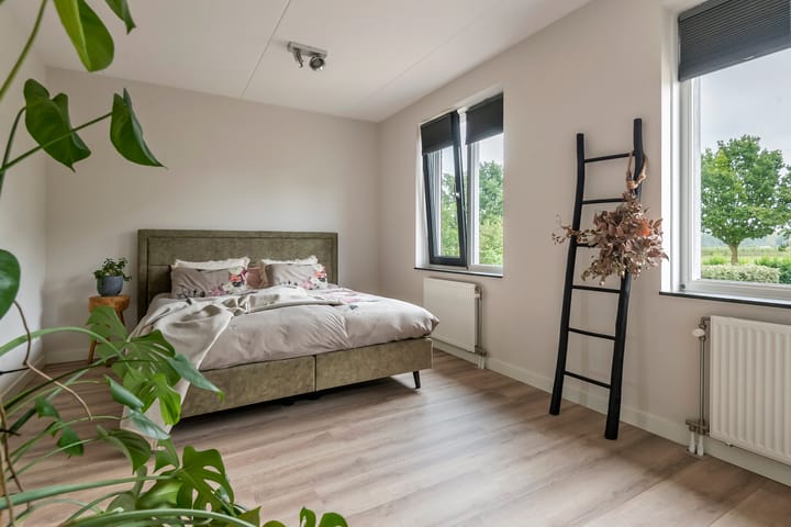 Photo 39 of Fibula 6