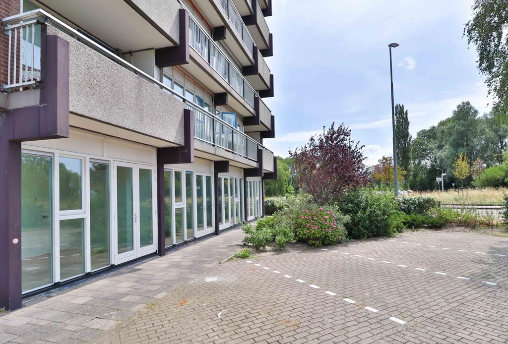 Photo 3 of Victor van Vrieslandstraat 8