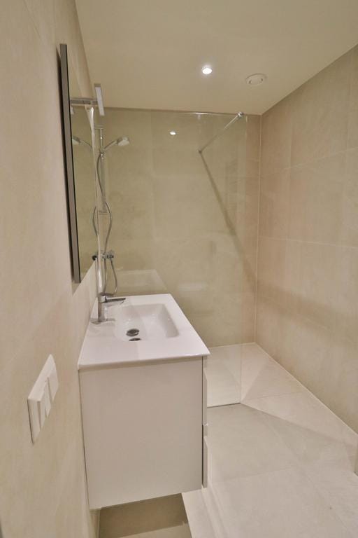 Photo 16 of Victor van Vrieslandstraat 8