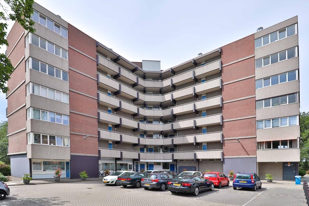 Photo 21 of Victor van Vrieslandstraat 8