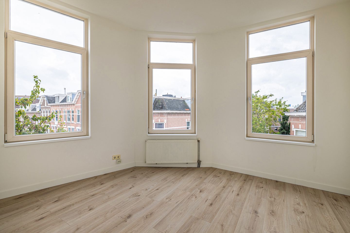 Photo 10 of Willem van Hillegaersbergstraat 117-C