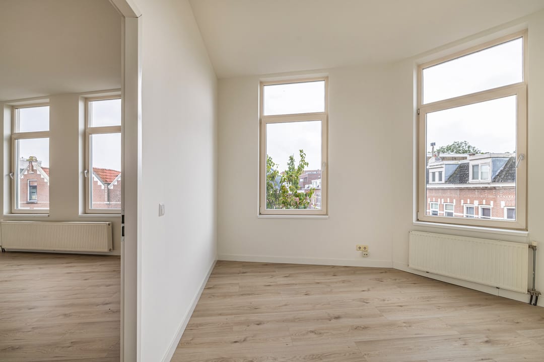 Photo 11 of Willem van Hillegaersbergstraat 117-C