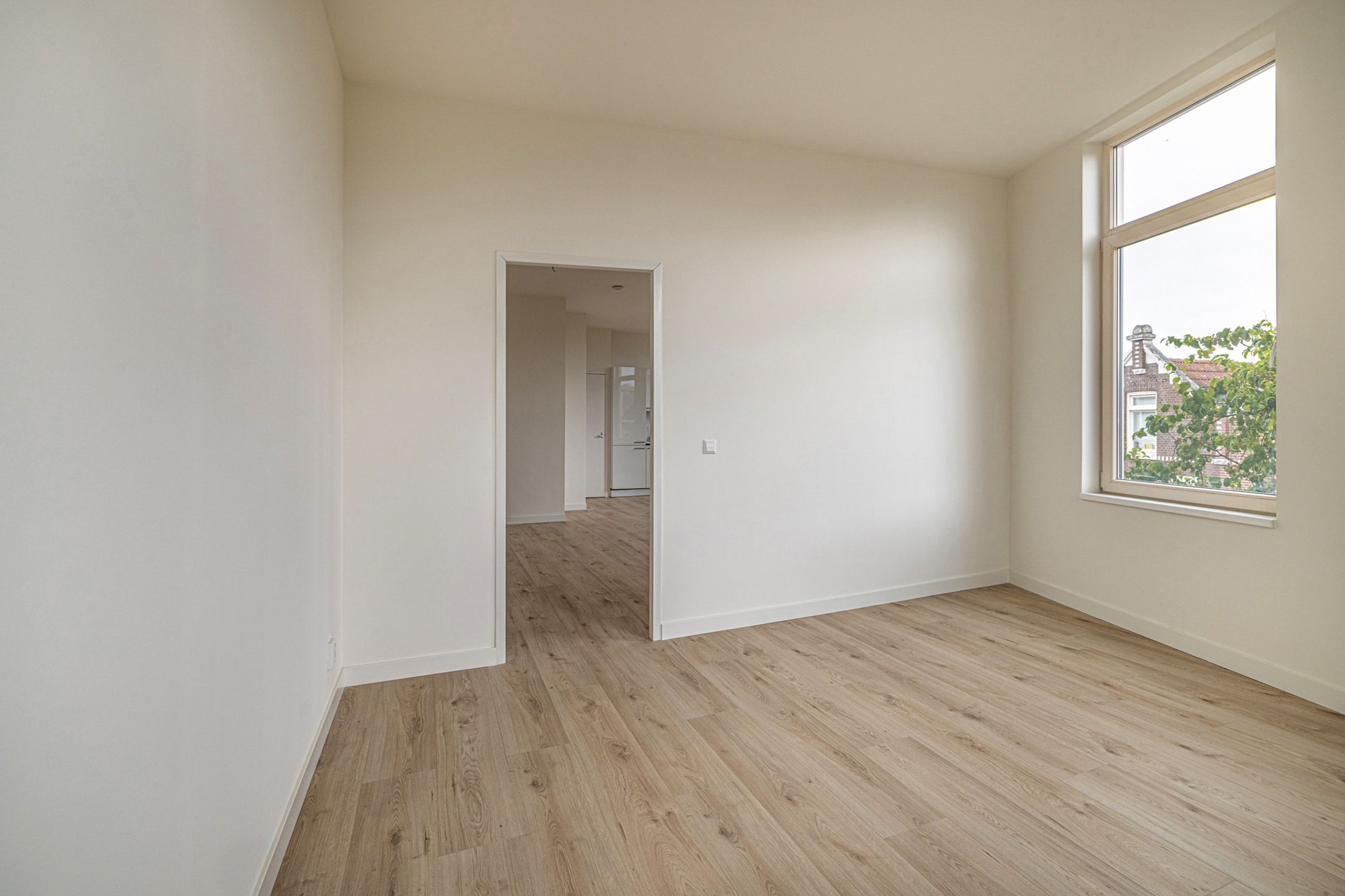 Photo 12 of Willem van Hillegaersbergstraat 117-C