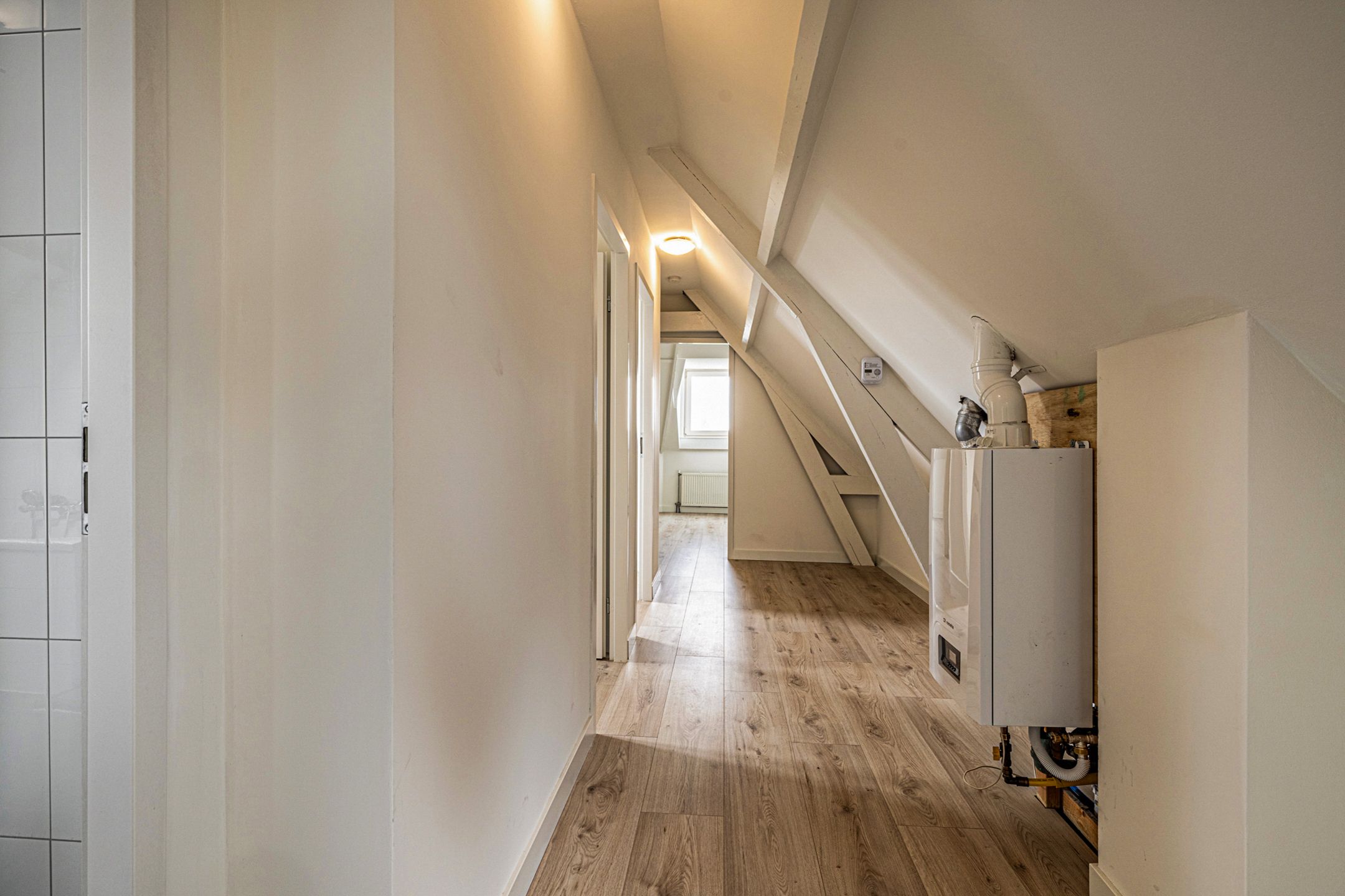 Photo 15 of Willem van Hillegaersbergstraat 117-C