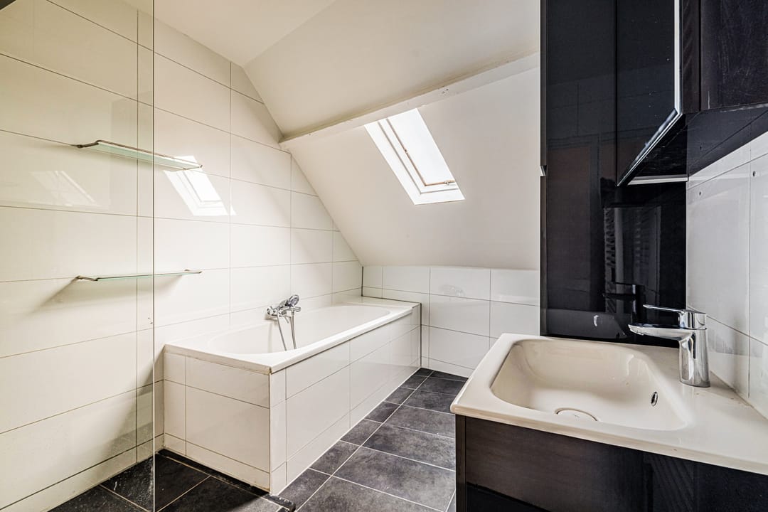 Photo 16 of Willem van Hillegaersbergstraat 117-C