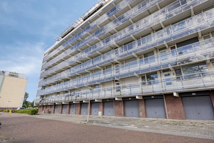 Photo 2 of Leeuwstraat 8