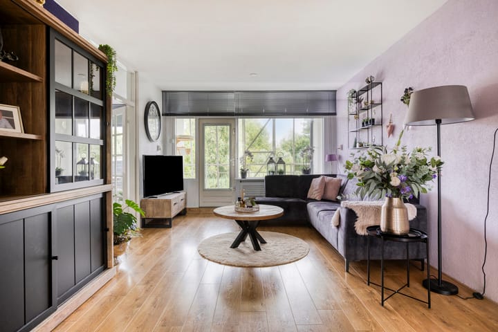 Photo 4 of Leeuwstraat 8