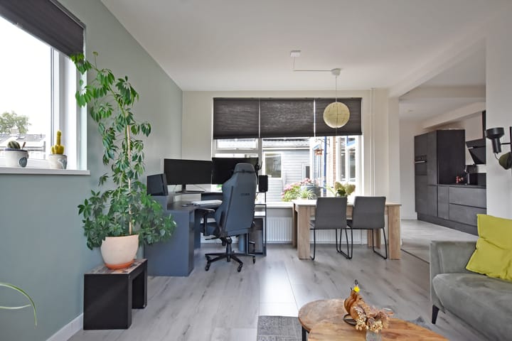 Photo 19 of Anthony Fokkerstraat 45