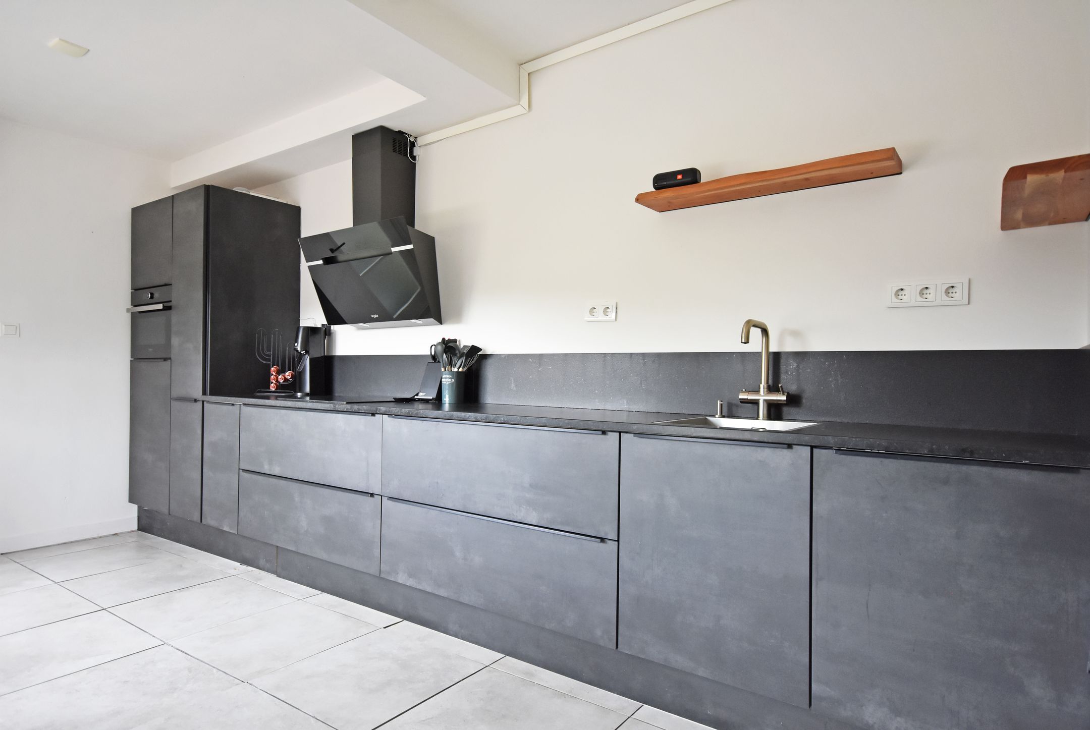 Photo 21 of Anthony Fokkerstraat 45