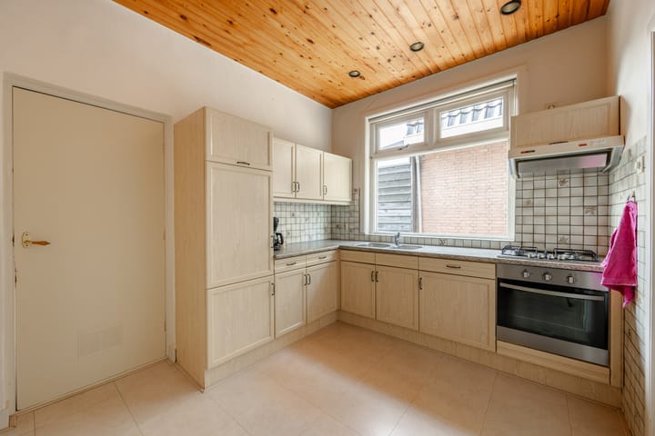 Photo 12 of Ds L Touwenlaan 32