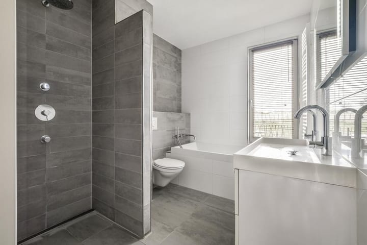 Photo 15 of Kouwenoordweg 11