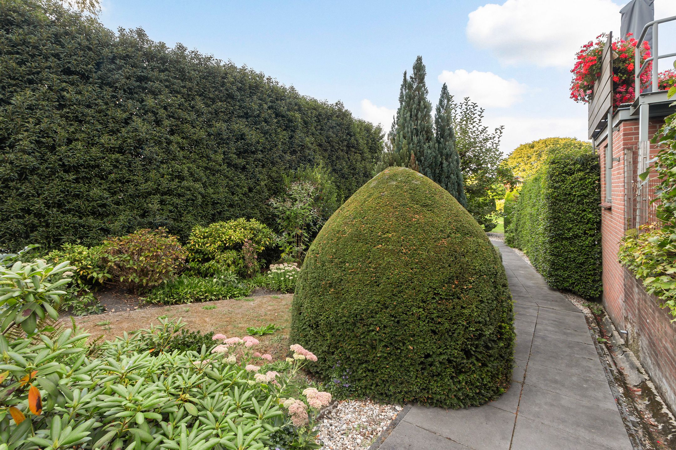 Photo 24 of Westeind 112