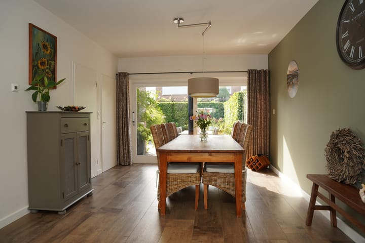 Foto 9 van Regulus 8