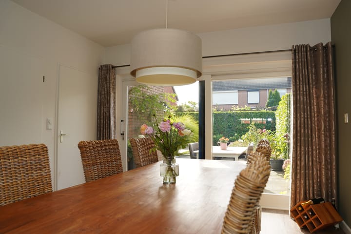 Foto 12 van Regulus 8