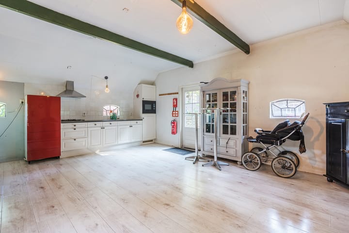 Photo 33 of Veeningen 21