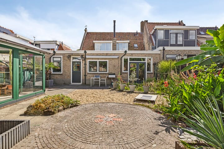 Voorstraat 11