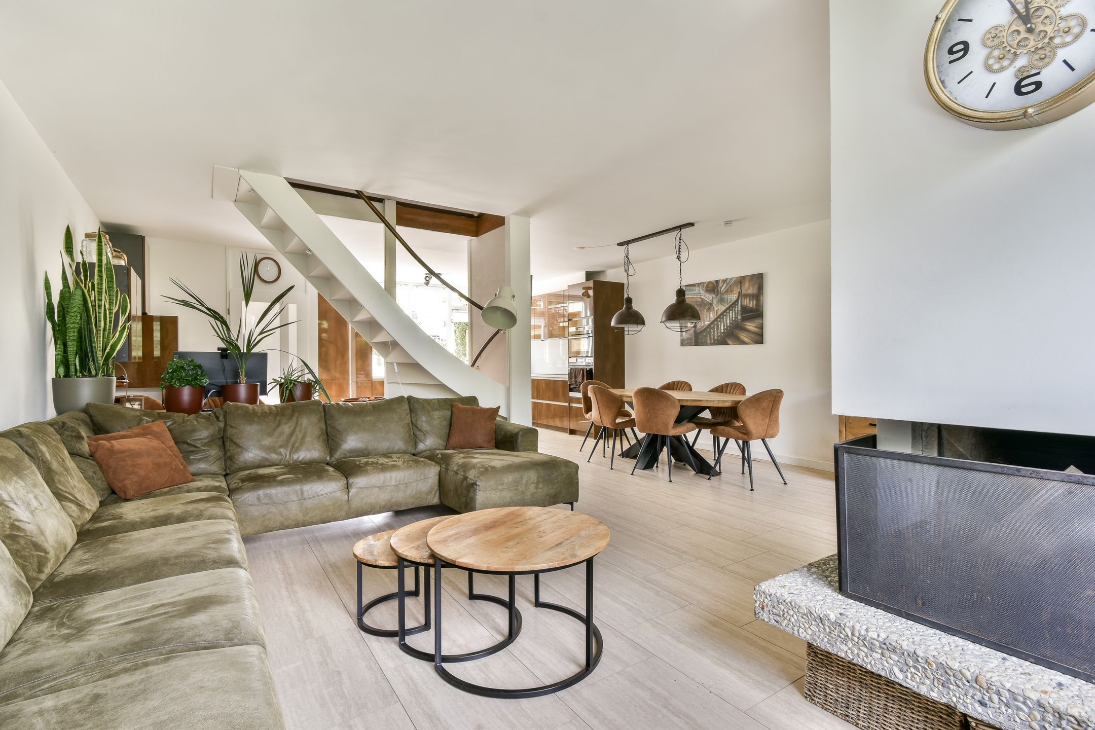 Photo 6 of Klimroos 27