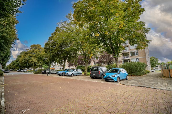 Foto 33 van Burgemeester Caan van Necklaan 132