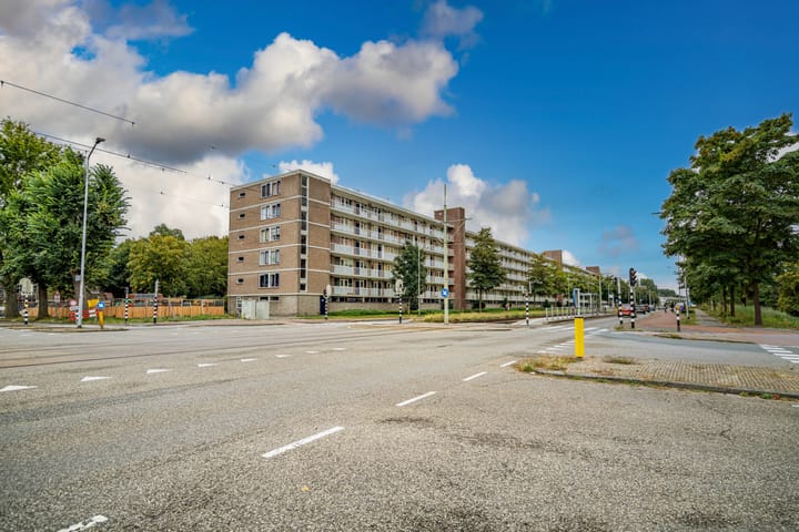 Foto 34 van Burgemeester Caan van Necklaan 132