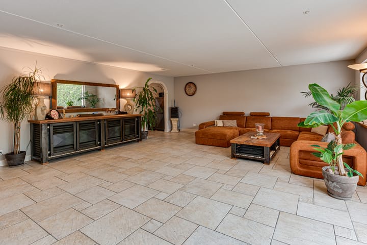 Foto 5 van Fluweelmos 8