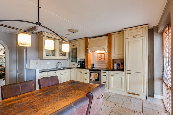 Foto 10 van Fluweelmos 8