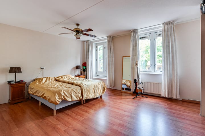 Foto 15 van Fluweelmos 8