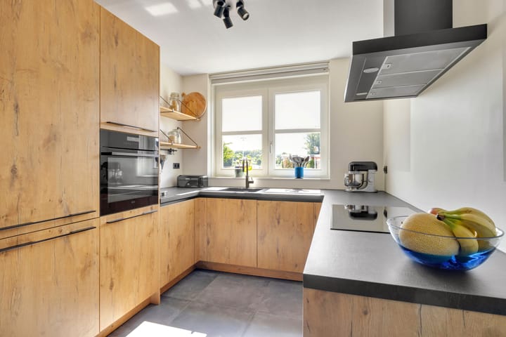 Photo 2 of Fibula 43