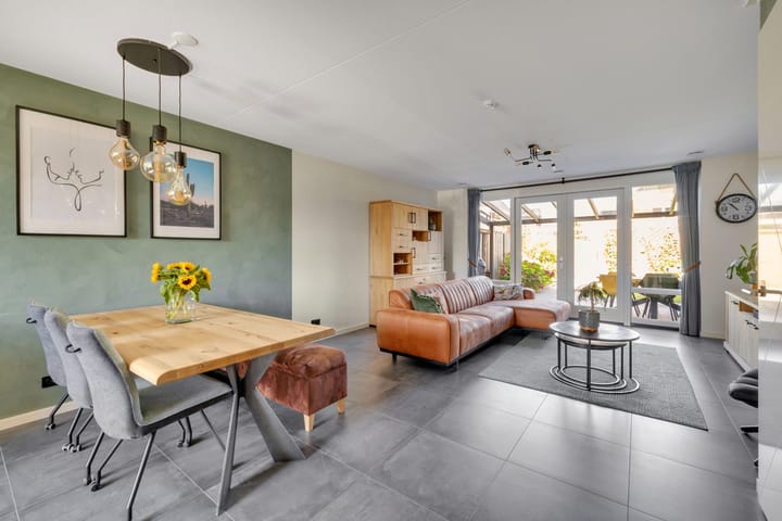 Photo 3 of Fibula 43