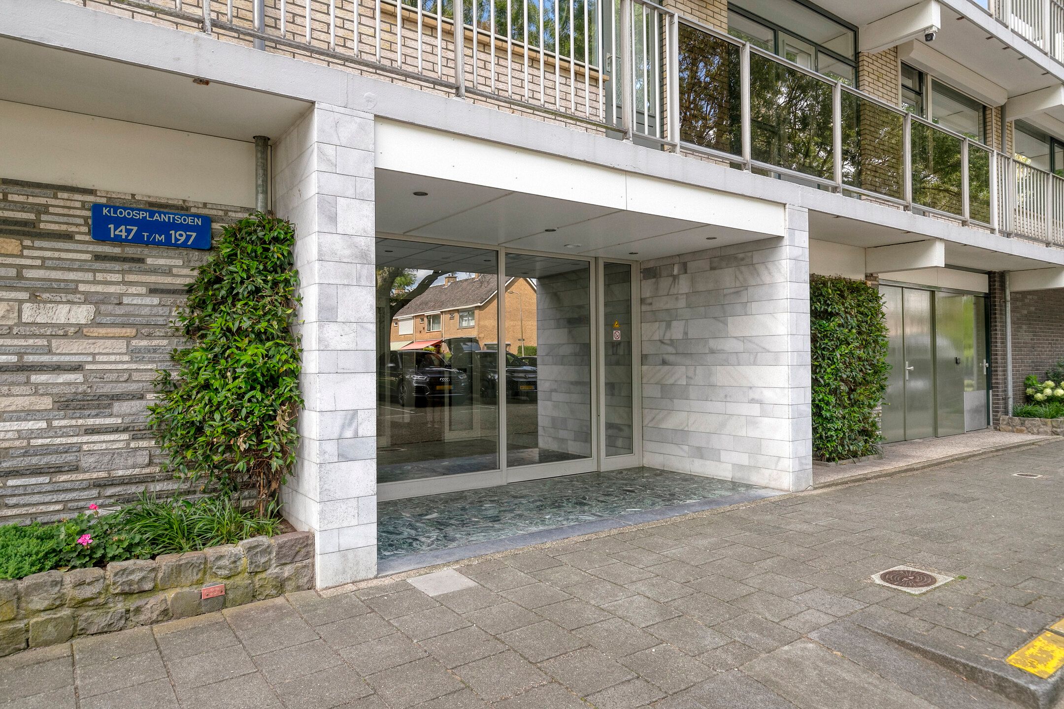 Foto 3 van Kloosplantsoen 187