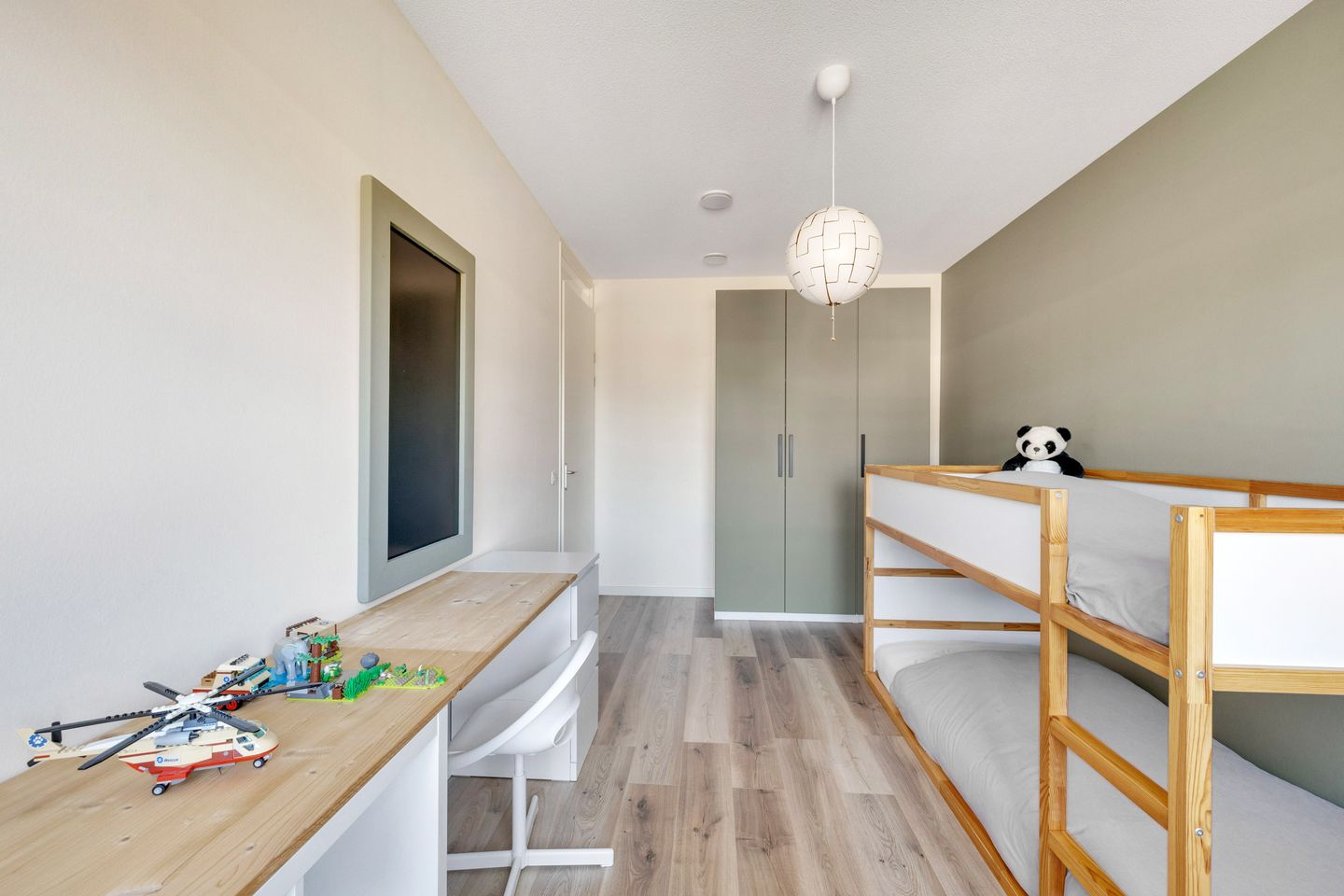 Photo 25 of Fibula 43