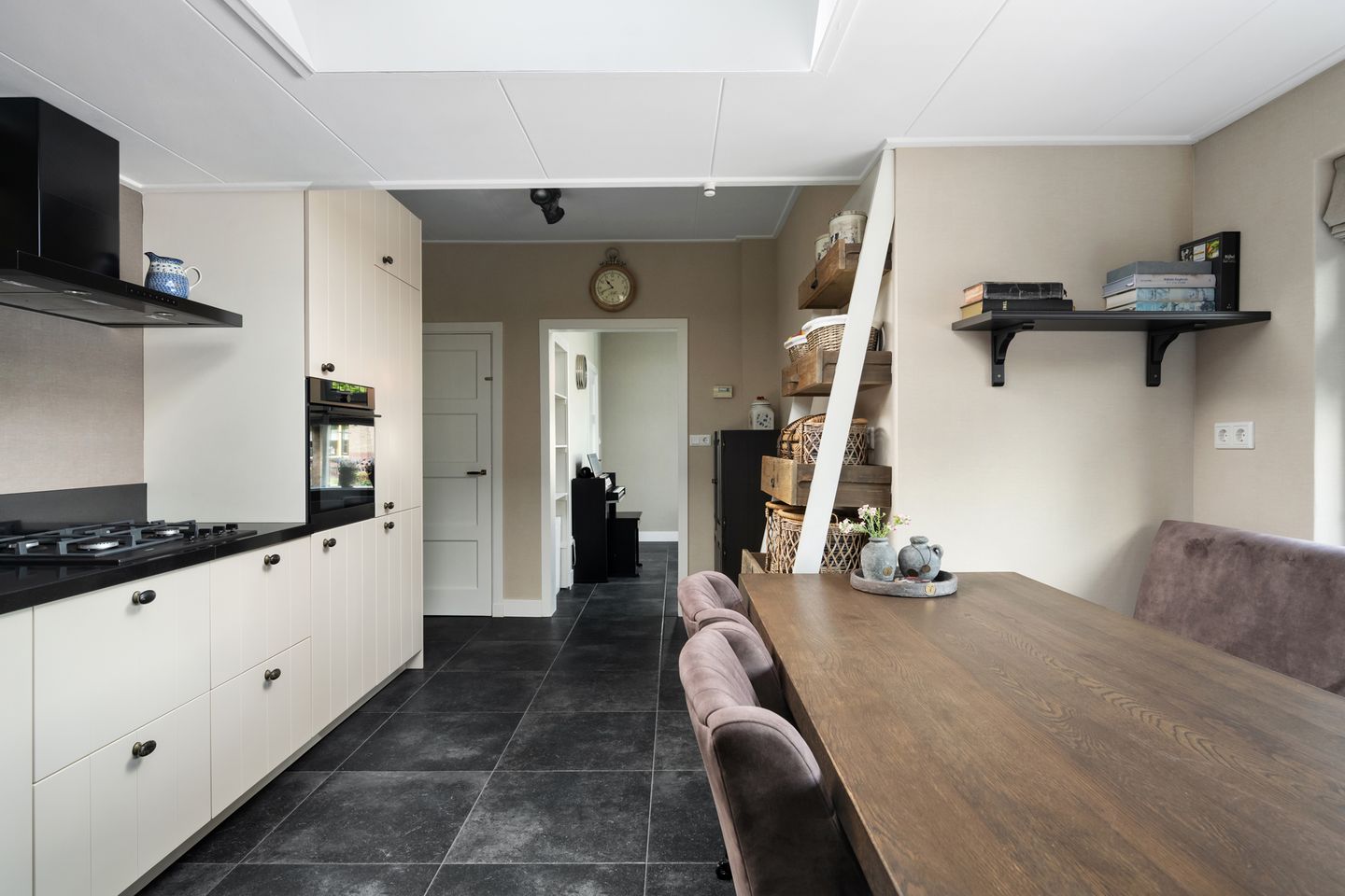 Photo 4 of Voordoel 23