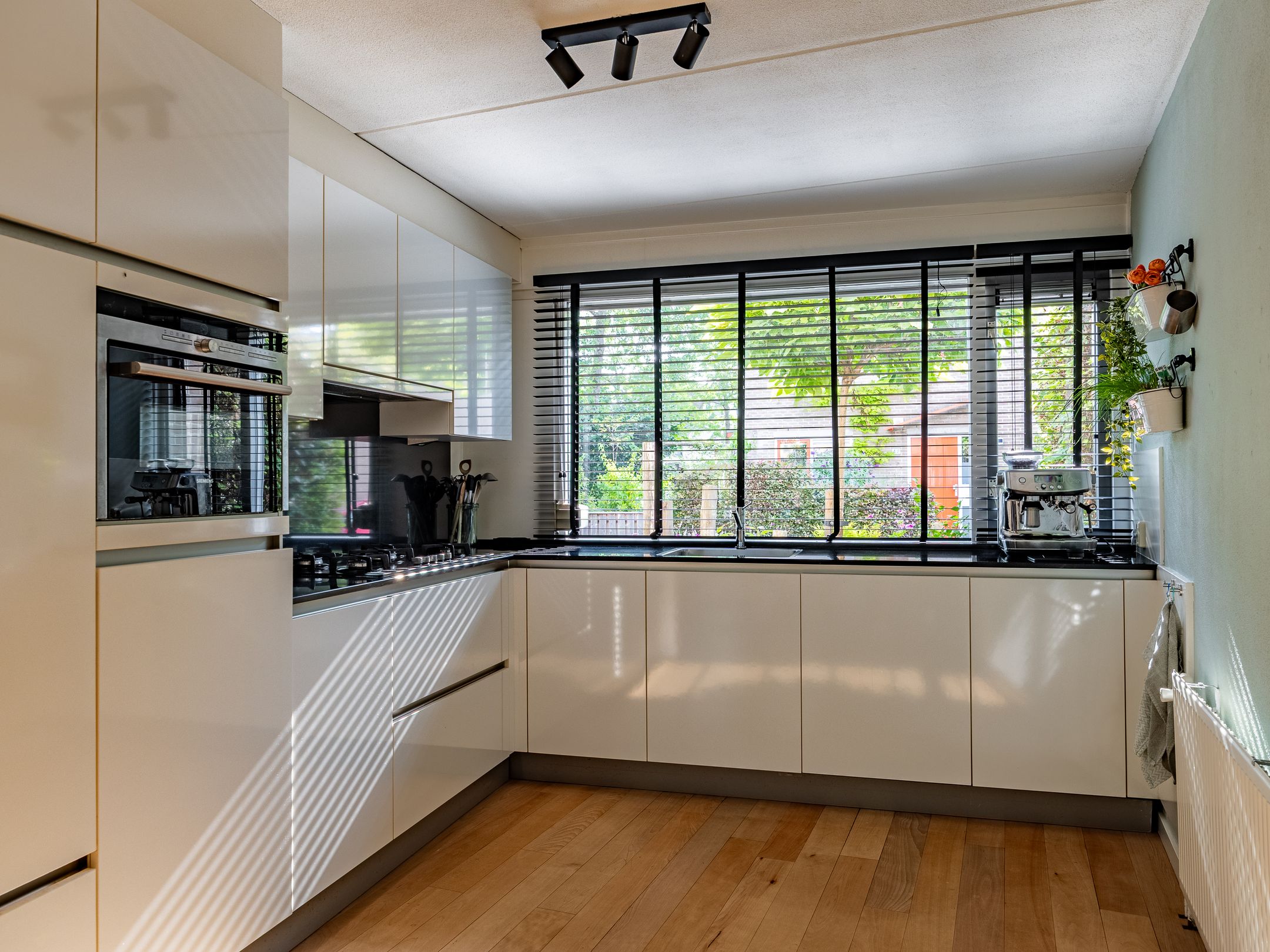 Photo 9 of C.A. Weersma-van Duinstraat 41