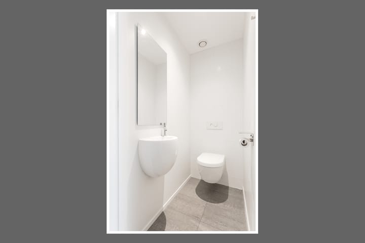 Photo 21 of Sint Willibrordusstraat 26-2