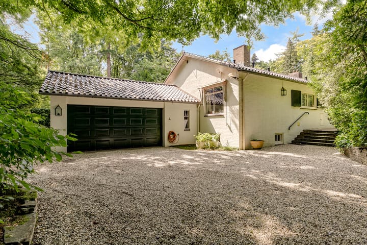 Photo 1 of Nieuwe Blaricummerweg 7