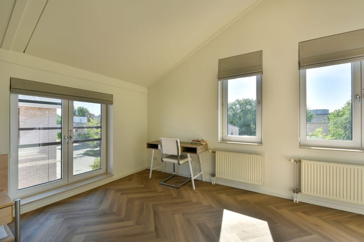 Foto 33 van Fluitekruid 30