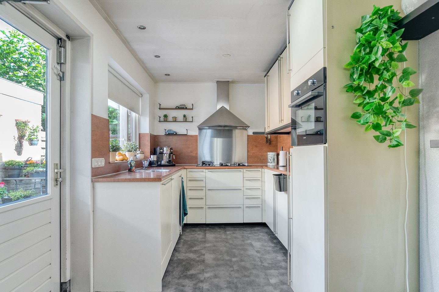 Photo 14 of Cort van der Lindenlaan 15