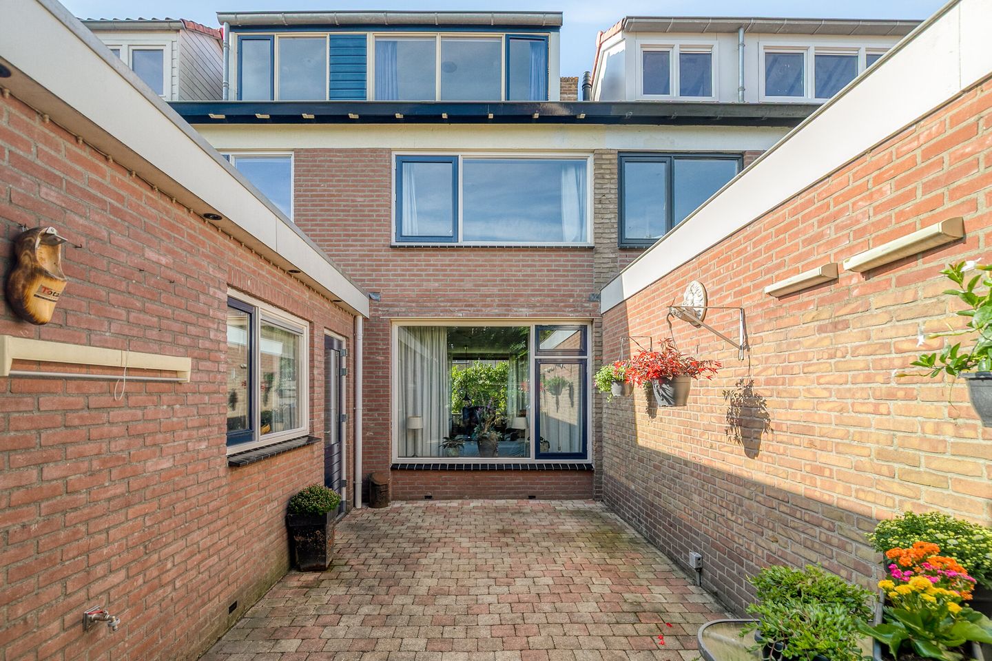 Photo 35 of Cort van der Lindenlaan 15