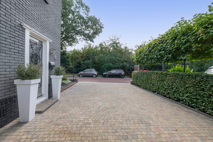 Photo 30 of Thorbeckelaan 43