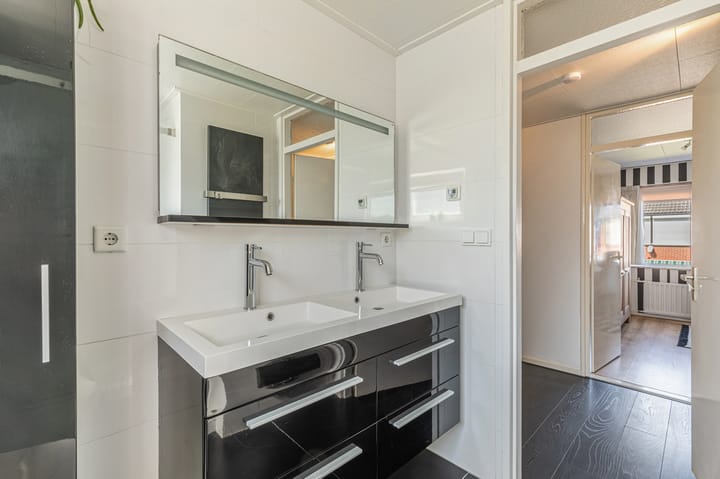 Foto 16 van Vincent van Goghlaan 9