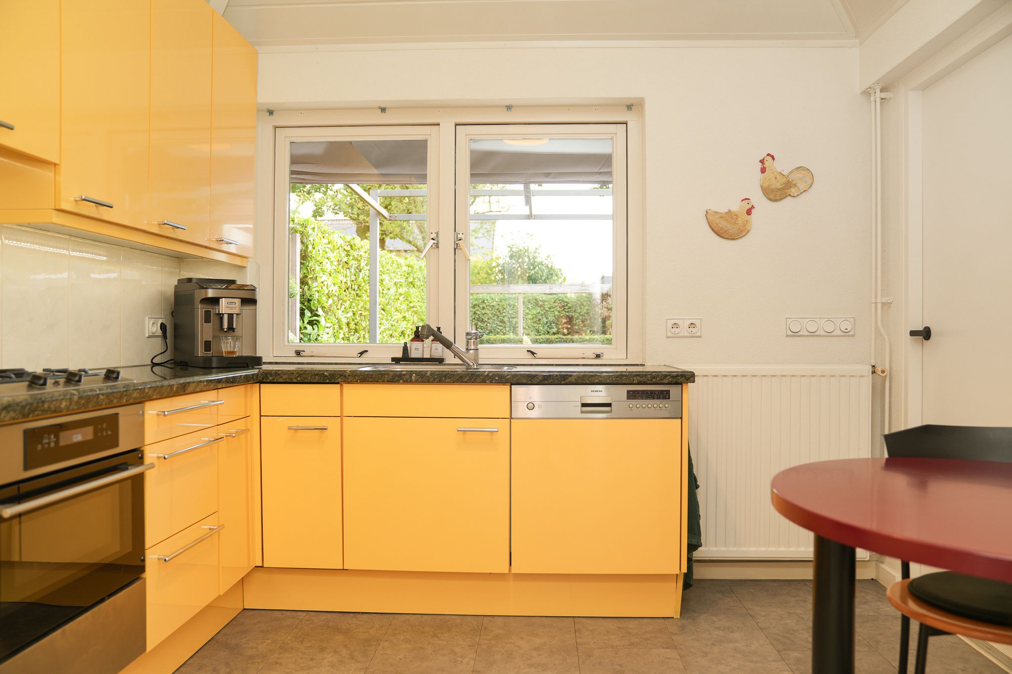 Photo 12 of Van Beverwijkstraat 6
