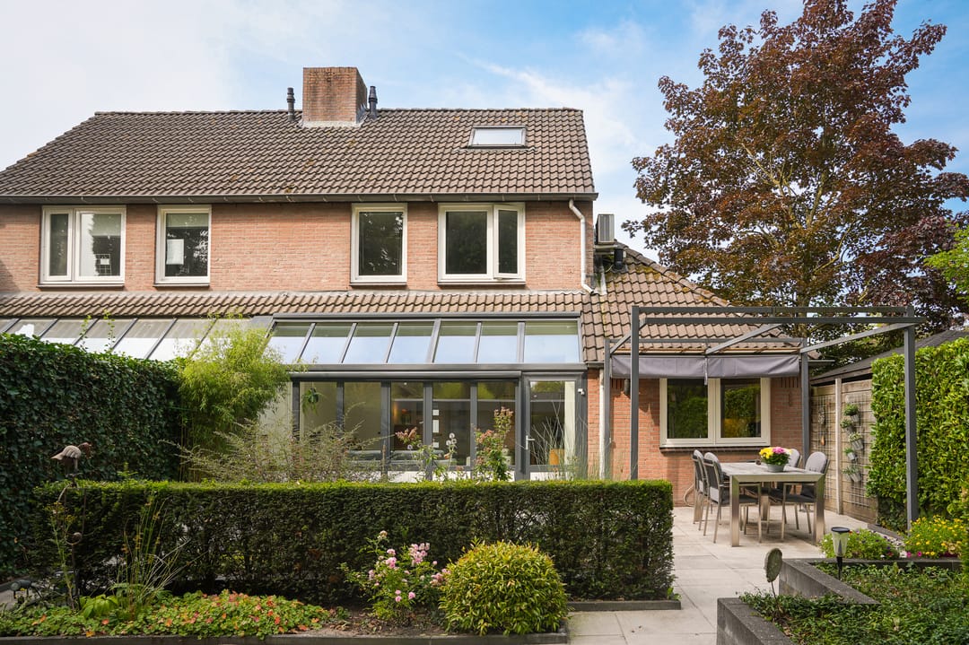 Photo 32 of Van Beverwijkstraat 6