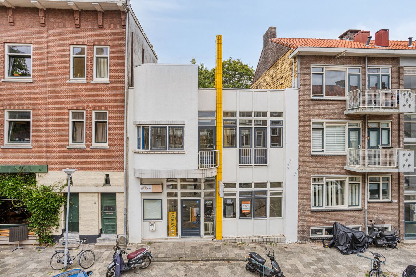Bekijk foto 1 van Dr. Zamenhofstraat 71