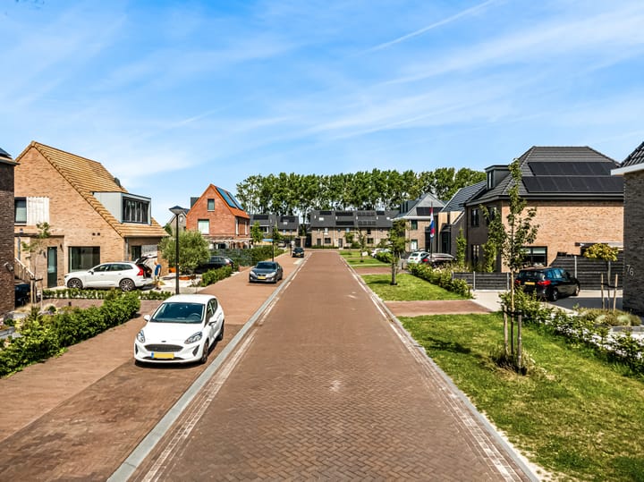 Photo 76 of Laan van Broekhorn 78