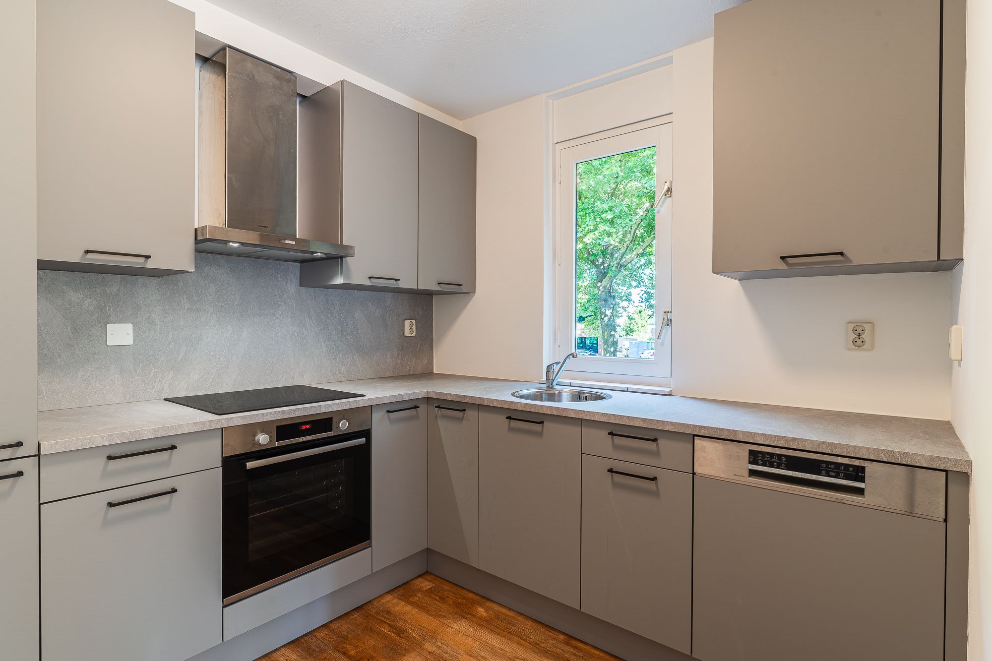 Foto 15 van Oude Vlijmenseweg 245