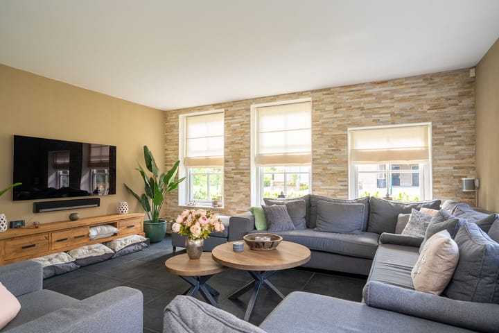 Photo 10 of Olink Es 1