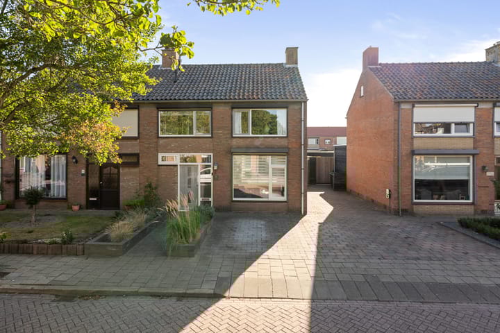 Foto 8 van Bernhardstraat 4