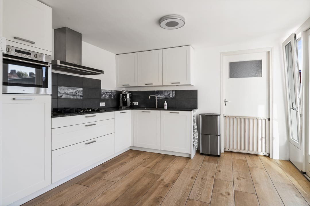 Foto 17 van Bernhardstraat 4