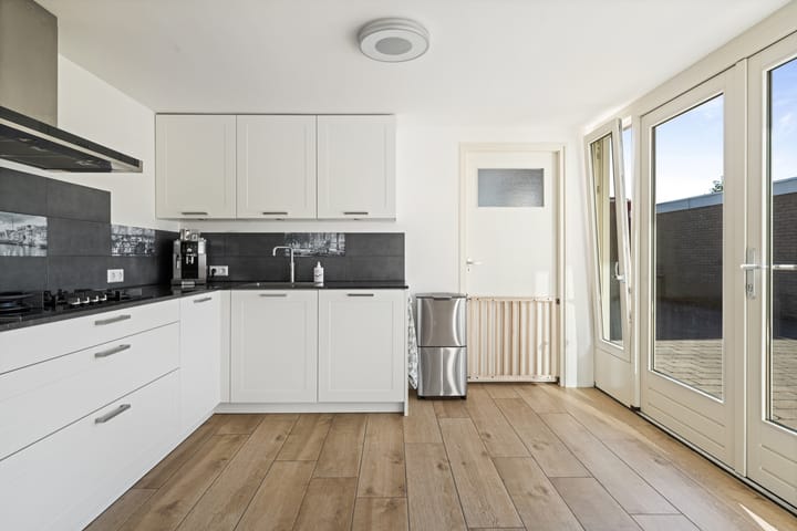 Foto 18 van Bernhardstraat 4