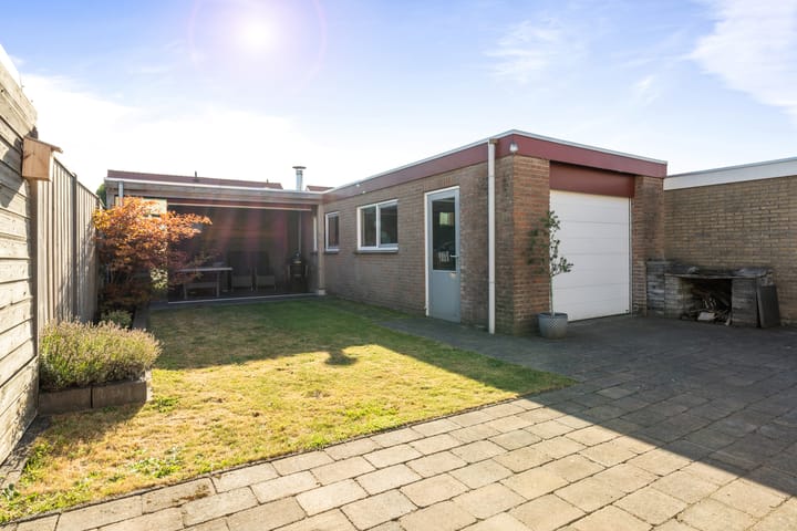 Foto 40 van Bernhardstraat 4